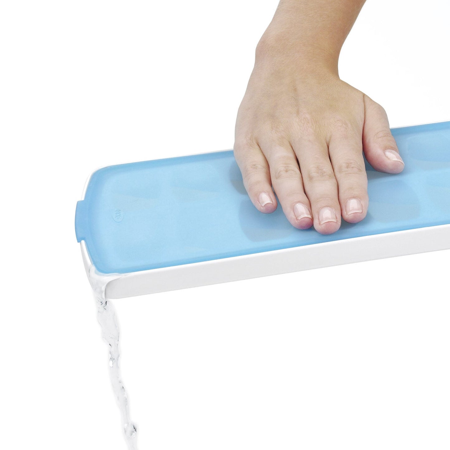 no-spill-ice-cube-tray-o7 1132080_2_no-spill_ice_cube_tray.jpg