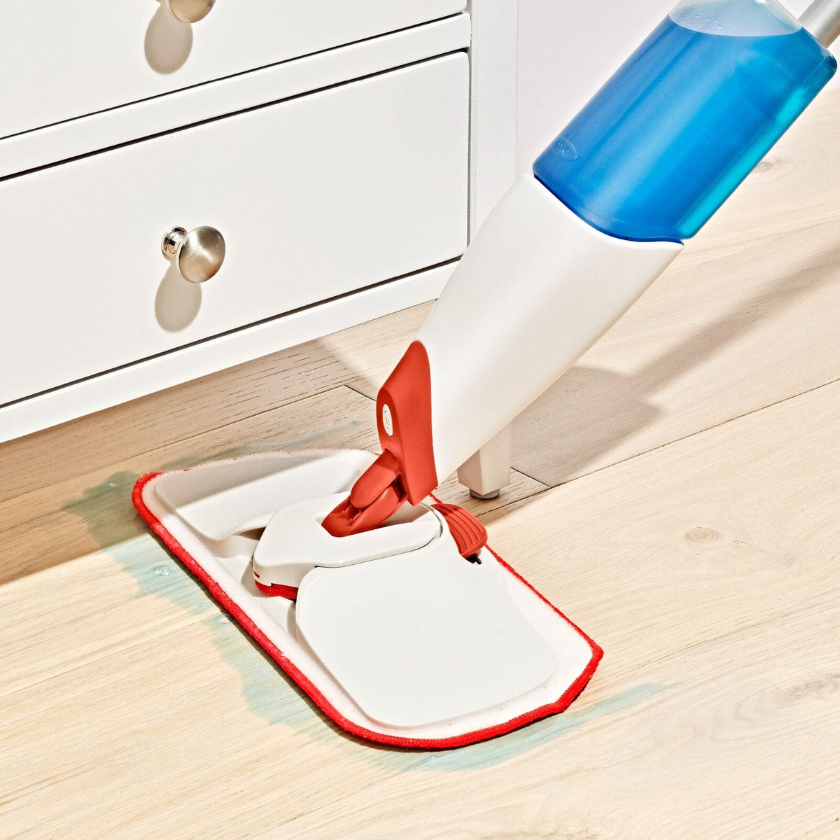 microfiber-spray-mop-m6 gg_12422900_spray-mop_pdp_06.jpeg
