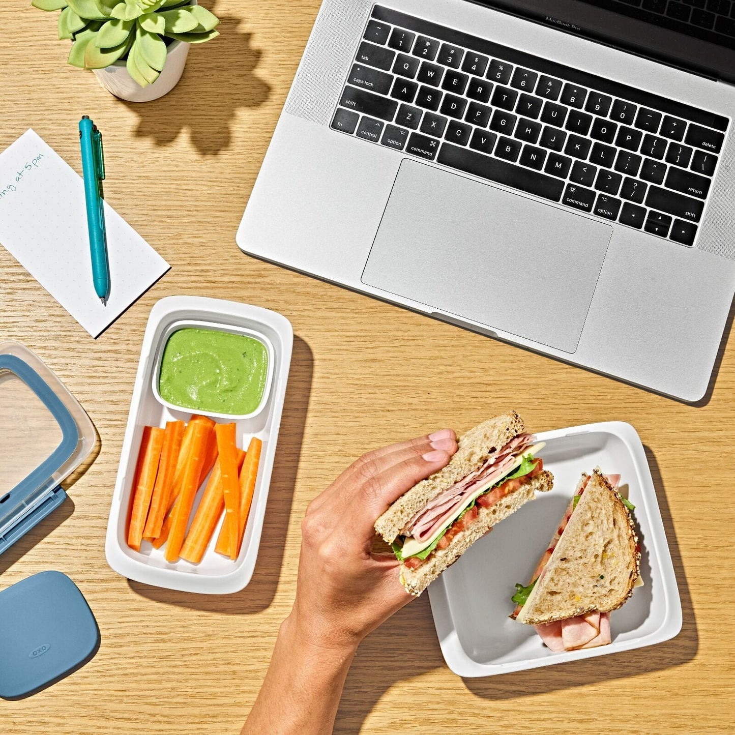 prep-and-go-snack-and-dip-container-1-6-cups-0-4-l-v7 oxo_prep-go-snack-slim-container_pdp_05_2_.jpeg