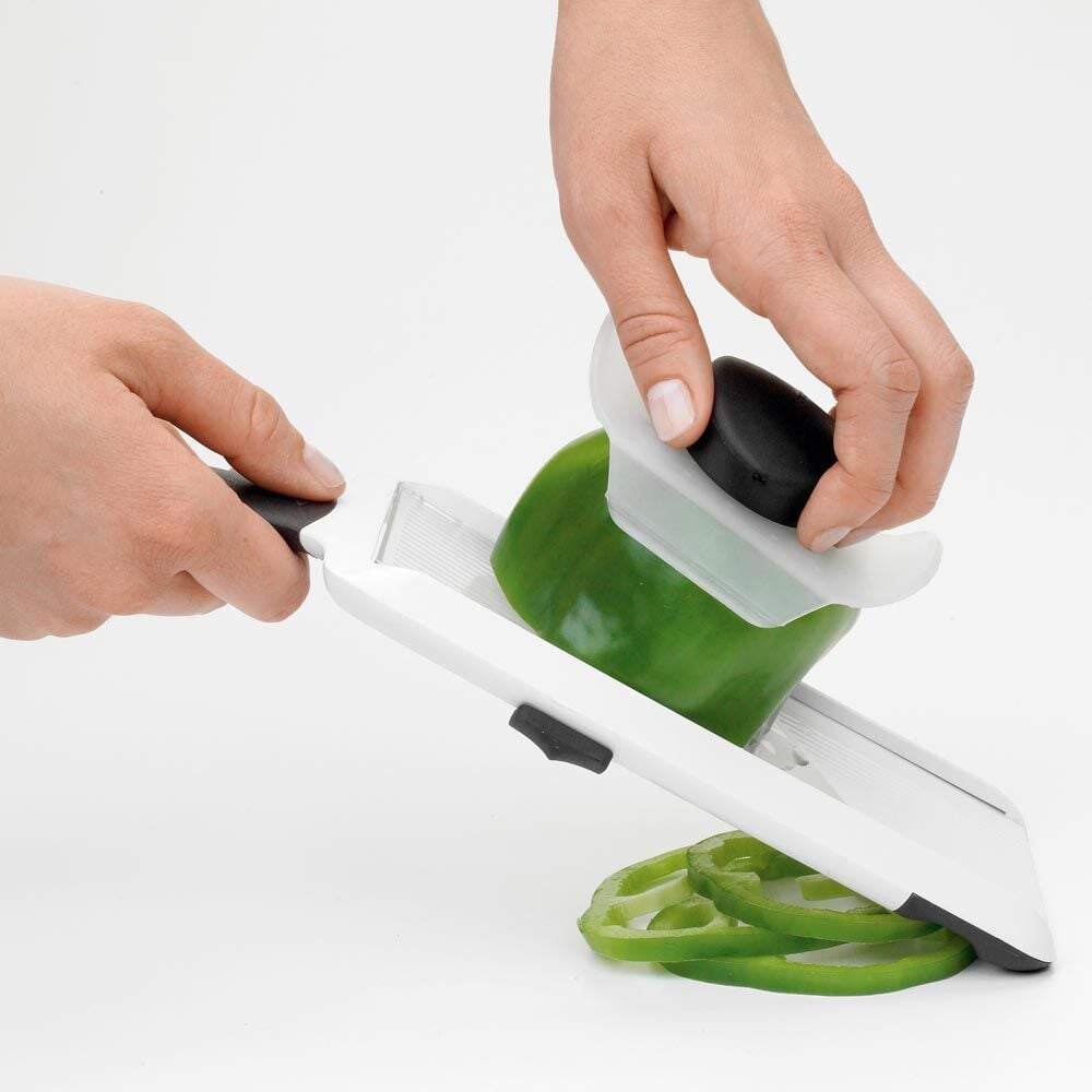 oxo-good-grips-hand-held-mandoline-slicer-s0 1119100_3.jpg