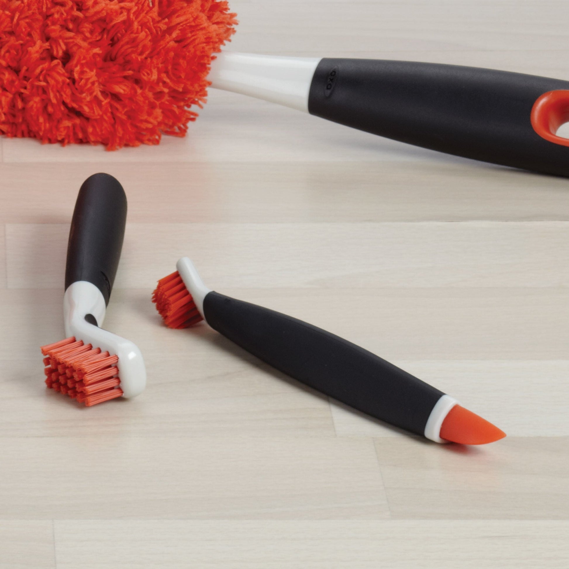 deep-clean-brush-set-p2 1285700_5_deep_clean_brush_set_-_orange.jpg