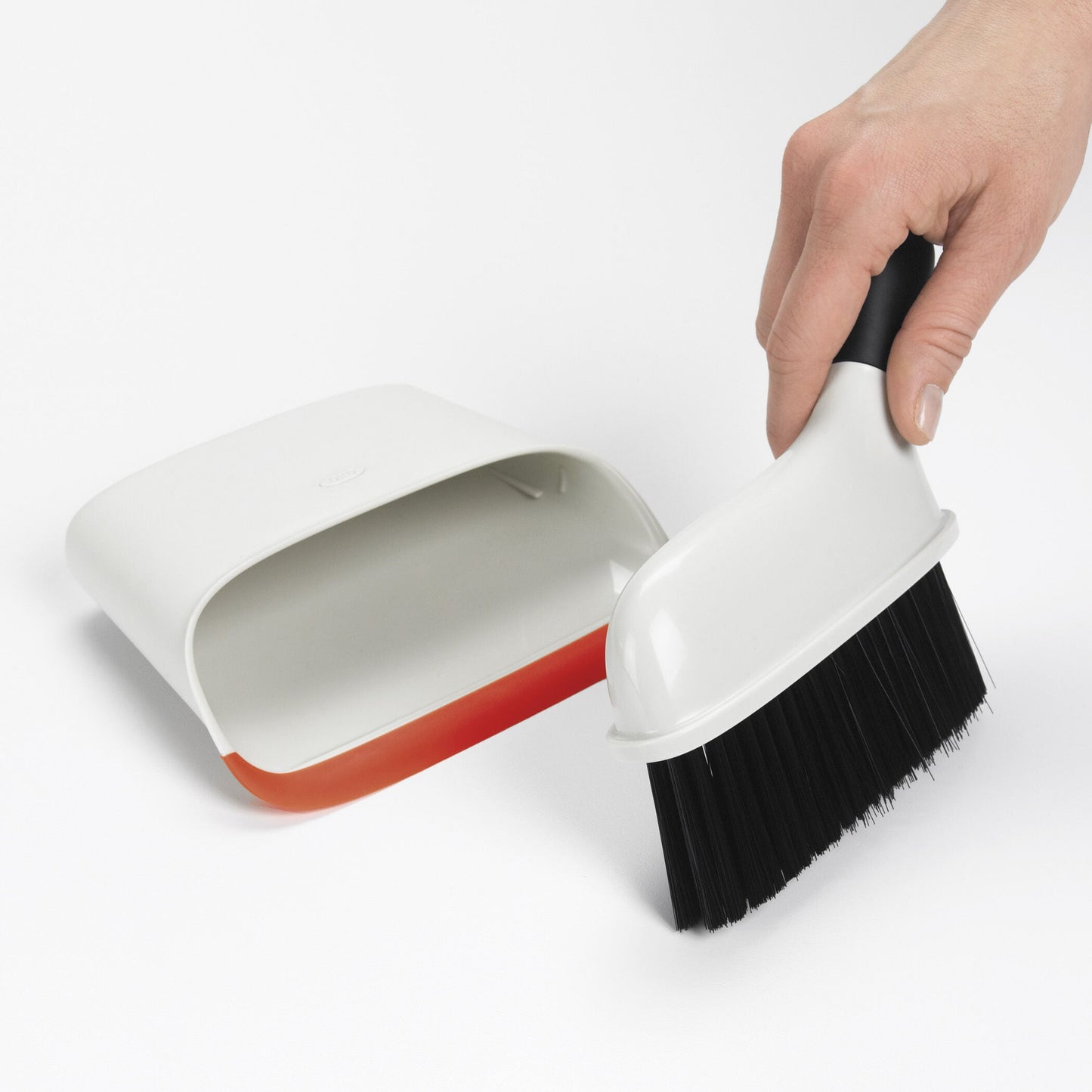 compact-dustpan-and-brush-set-s3 1334280_3_compact_dustpan_brush_set.jpg