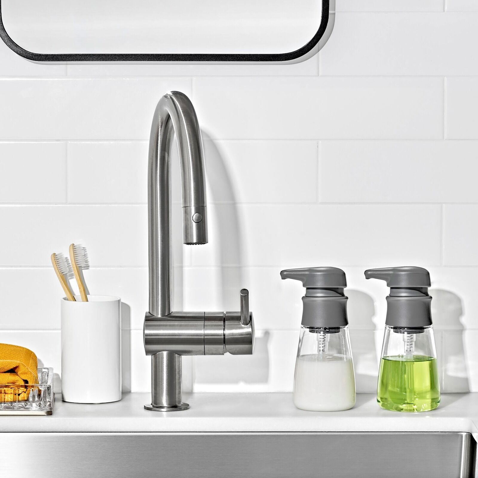 hand-soap-dispenser-10-oz-f2 13398100_11.jpg