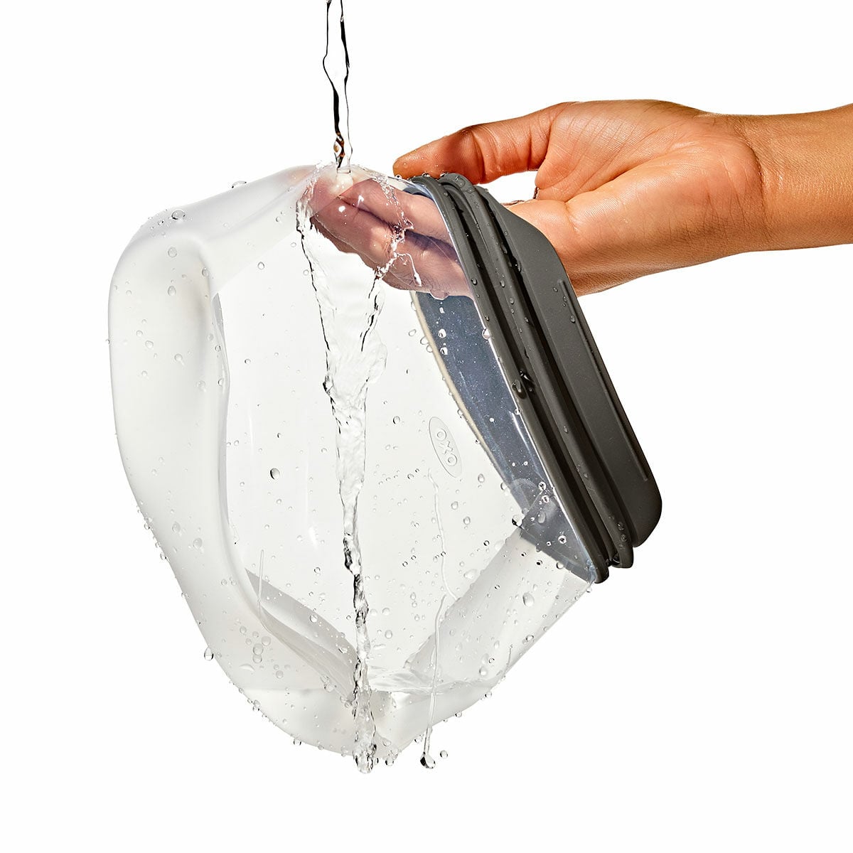 outdoor-silicone-reusable-stand-up-bag-quart-32-oz-x4 9112900_silicone_stand-up_quart_32oz_08.jpg