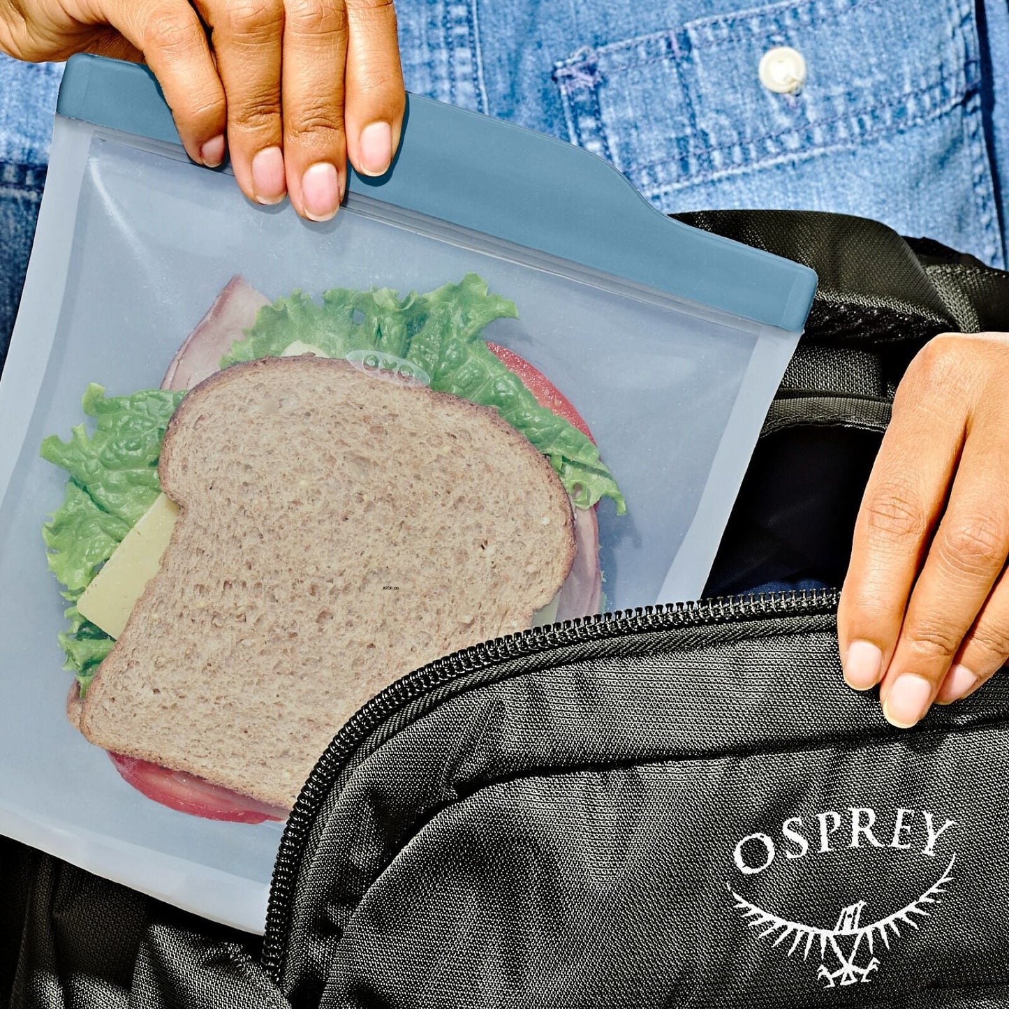 silicone-reusable-bag-sandwich-28-oz-ocean-blue-a1 9114700_26.jpg