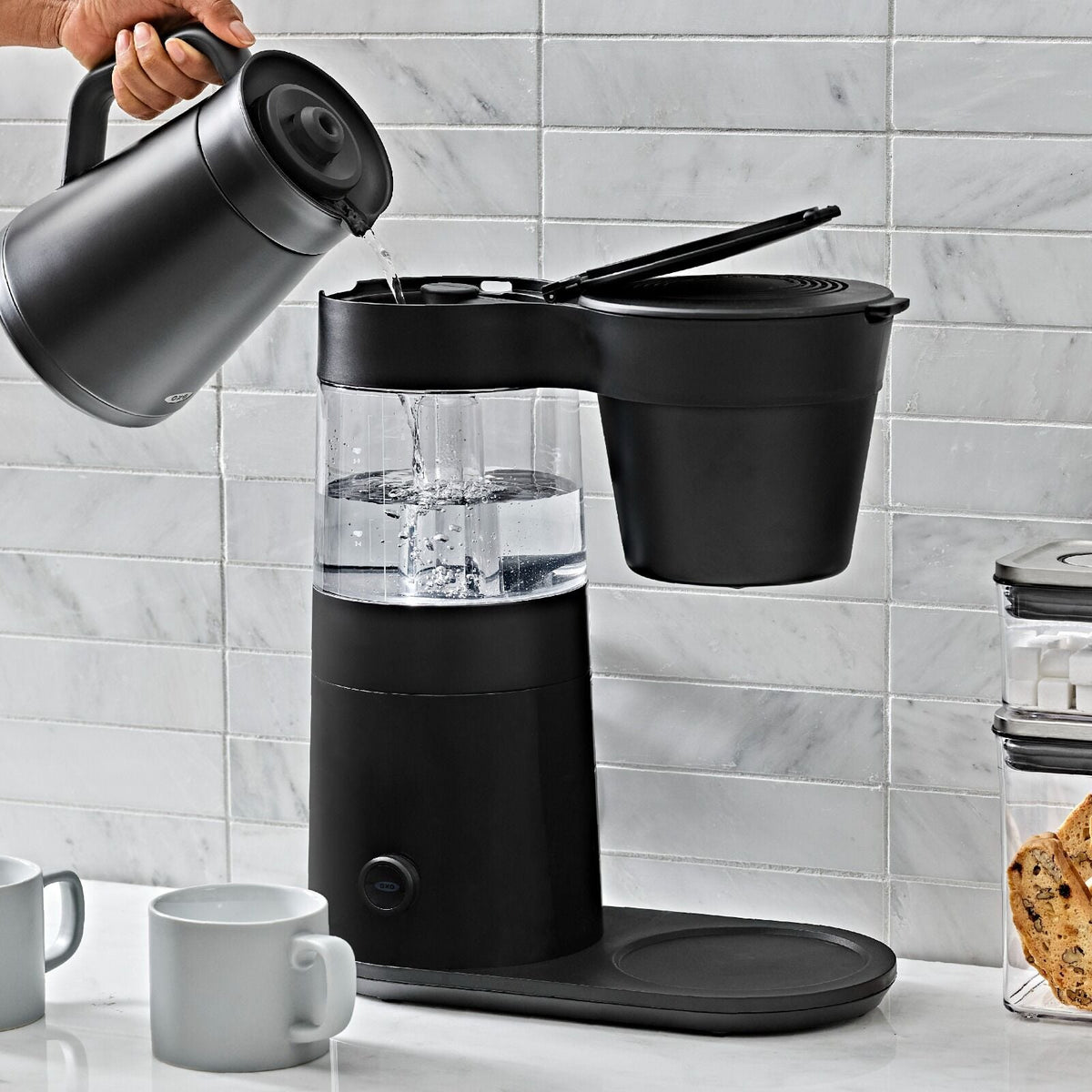 9-cup-coffee-maker-matte-black-g0 brew_8725000_9-cup-coffee-maker-black_pdp_04.jpeg