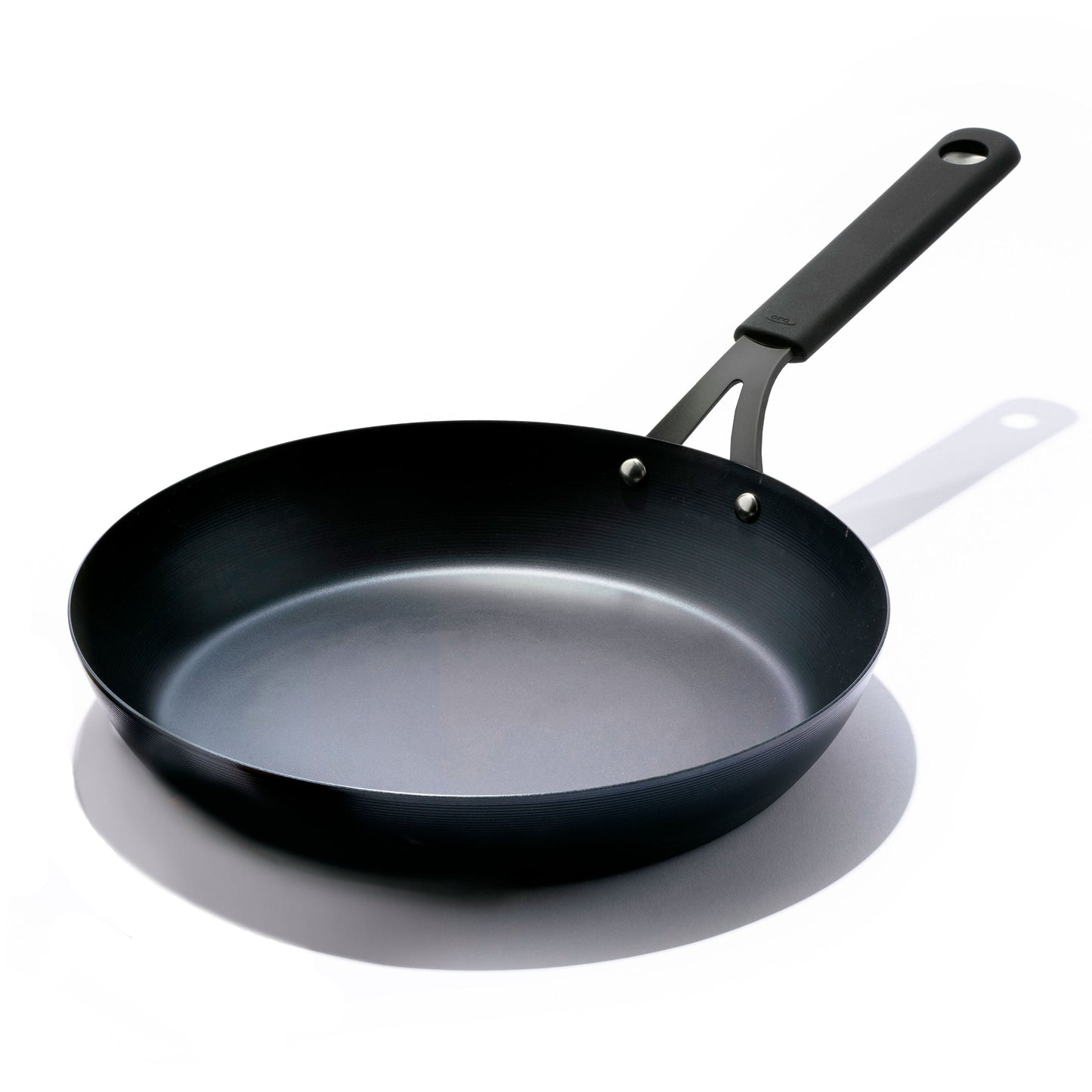 oxo-carbon-steel-obsidian-series-12-inch-frypan-with-silicone-sleeve-d2 cc005101-001-1.jpg