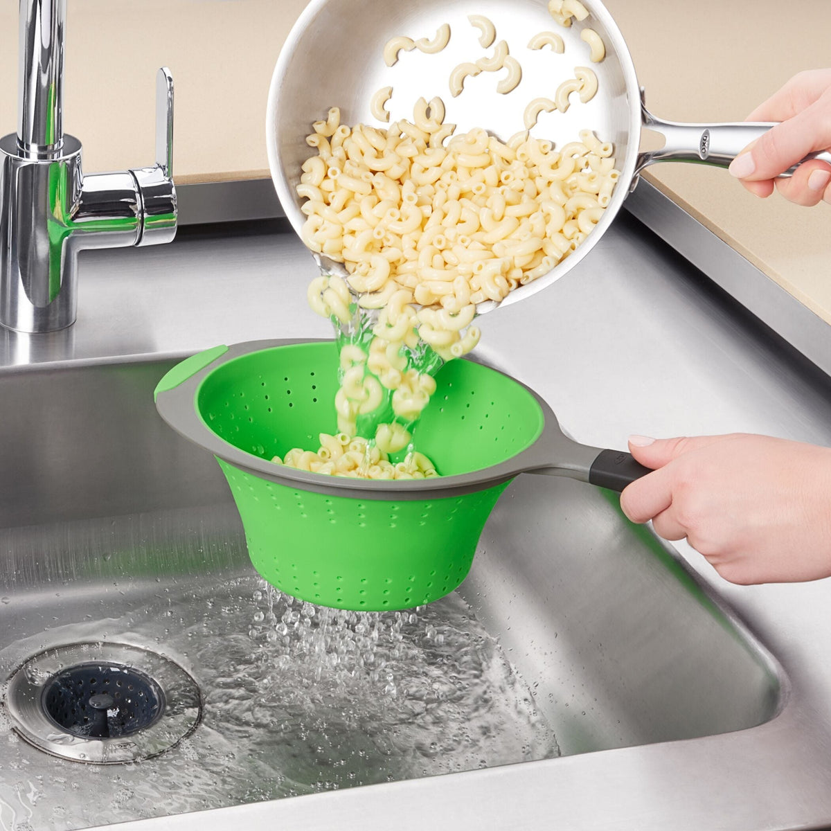 silicone-collapsible-strainer-2-0-qt-f6 gg_11208300_4.jpg