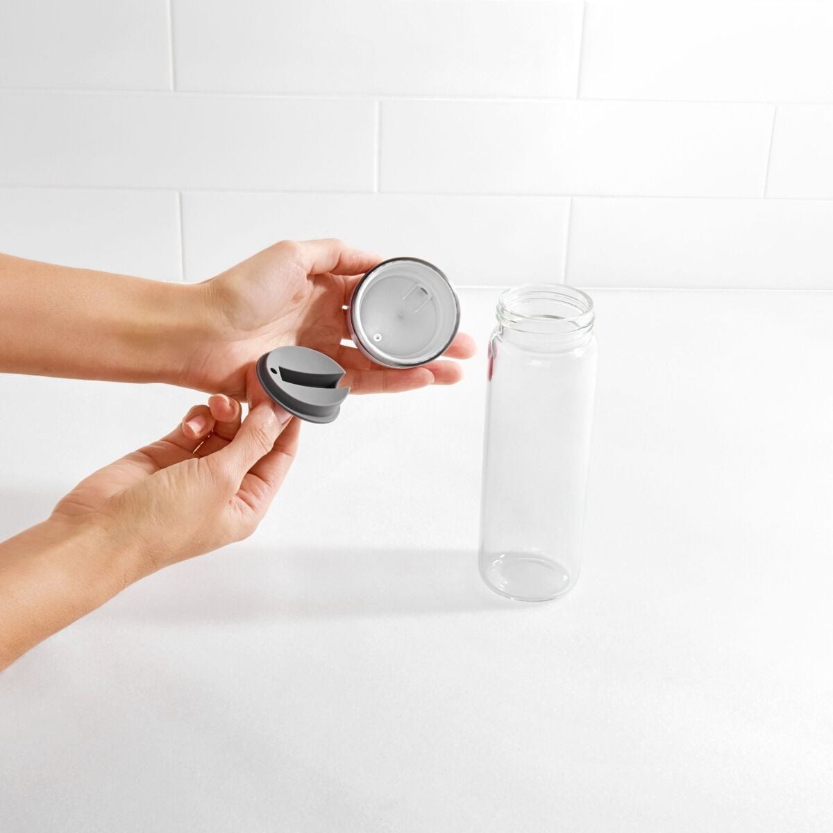 precision-pour-glass-dispenser-12-oz-i7 gg_11247900_4b.jpg