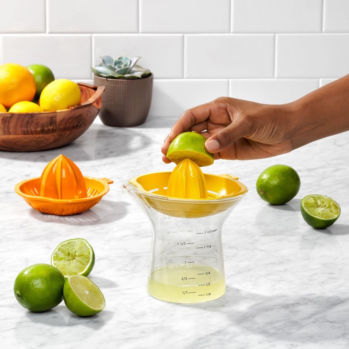 2-in-1-citrus-juicer-b9 gg_11263400_4d_1.jpg