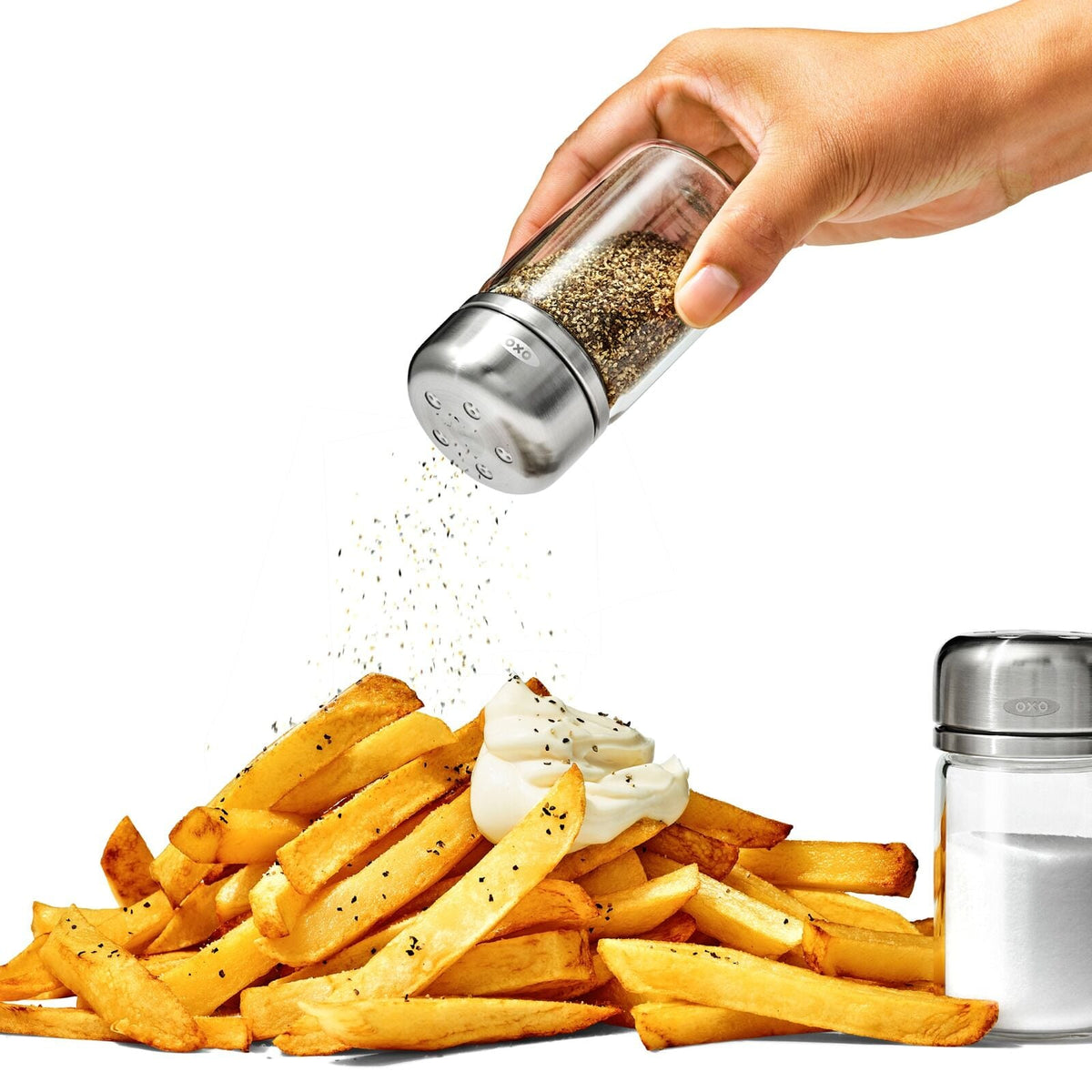 glass-adjustable-shaker-set-e0 gg_11312600_adjustablesaltandpeppershakers_pdp_05.jpeg