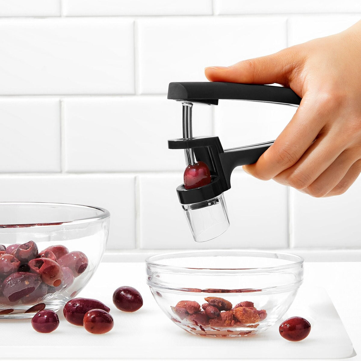 cherry-and-olive-pitter-black-l8 gg_11316300_8a.jpg