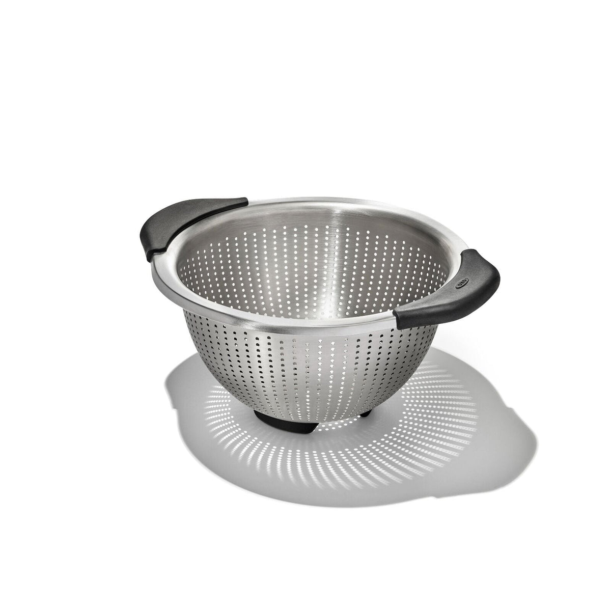 stainless-steel-3-qt-2-8l-colander-h7 gg_11330800_stainlesssteelcolander3qt_02_rgb.jpg