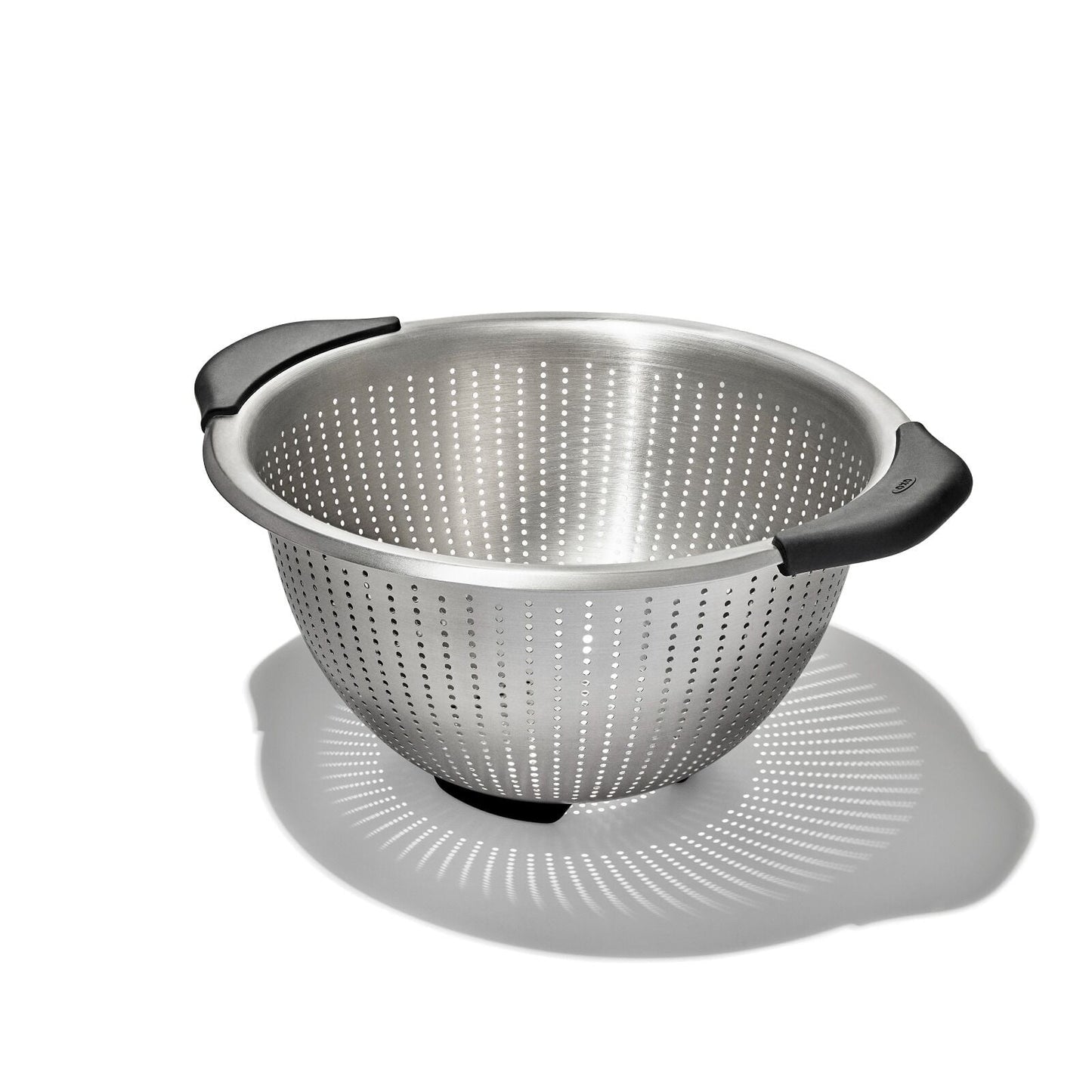 5-qt-stainless-steel-colander-z3 gg_11330900_stainlesssteelcolander5qt_02_rgb.jpg