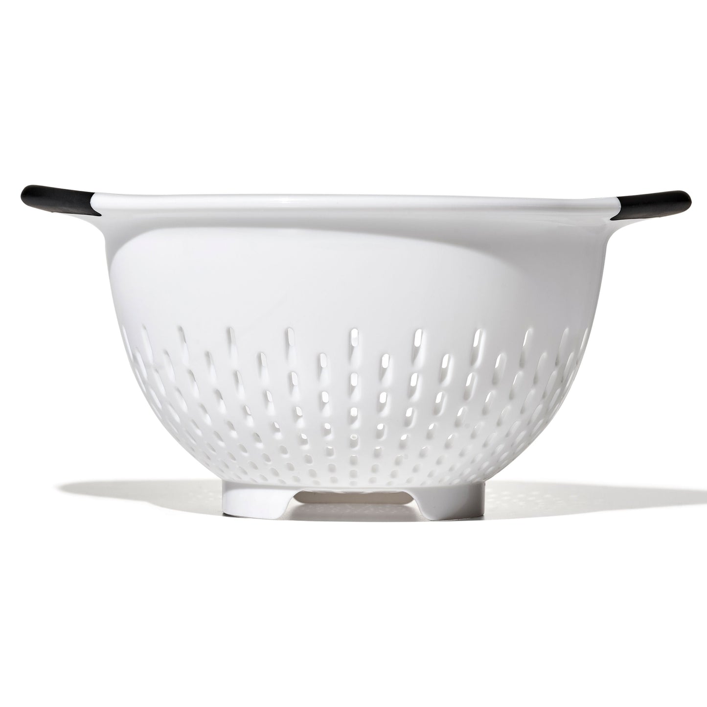 plastic-colander-e4 gg_11331000_plasticcolander3qt_pdp_03.jpg