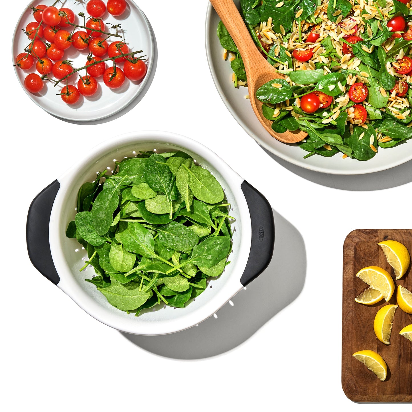 plastic-colander-e4 gg_11331000_plasticcolander3qt_pdp_04.jpg