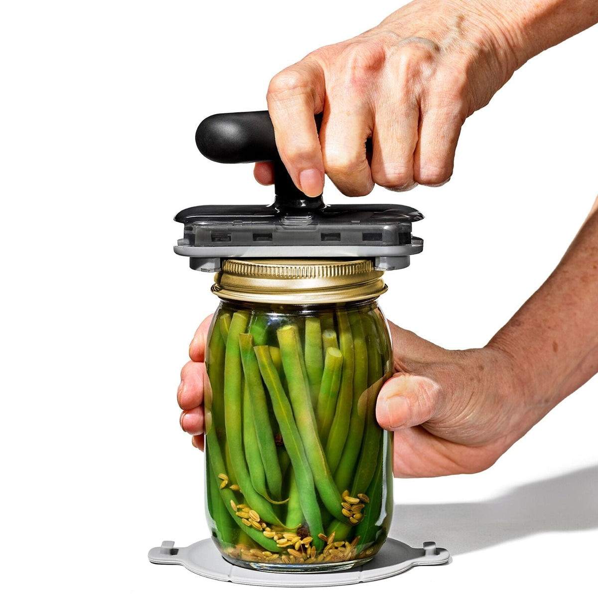 twisting-jar-opener-with-basepad-a8 gg_11332200_jaropenerwithbasepad_pdp_02_1.jpg