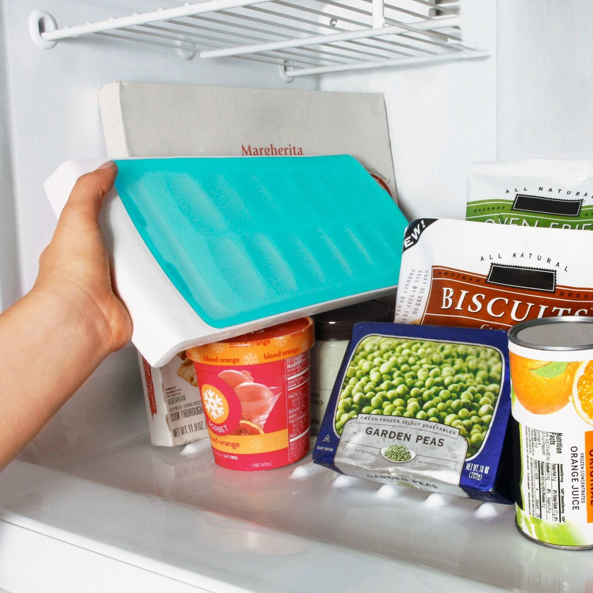 no-spill-ice-cube-tray-2-pack-r3 gg_11362000_02_rgb.jpg