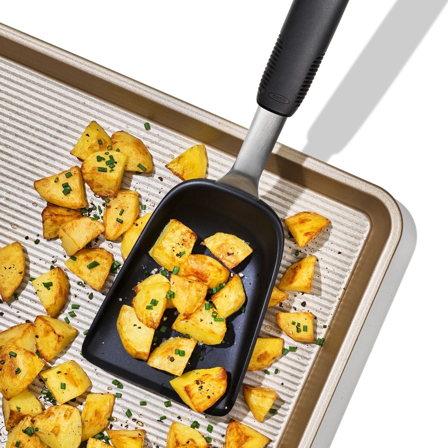 sheet-pan-scoop-l0 gg_11375300_sheetpanscoop_pdp_01.jpg