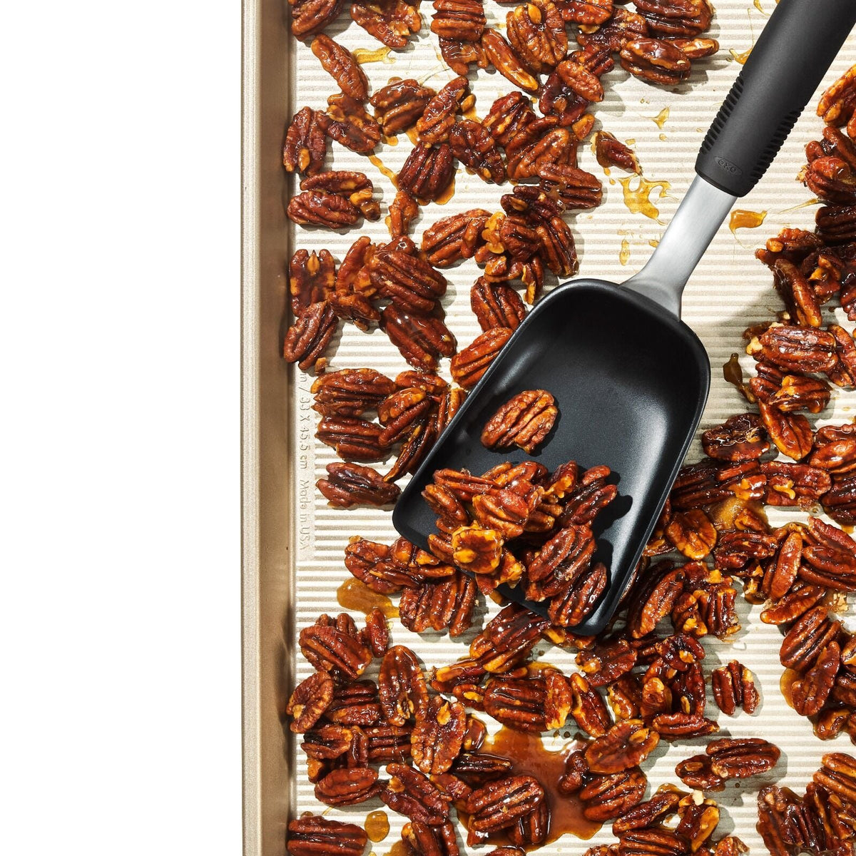 sheet-pan-scoop-l0 gg_11375300_sheetpanscoop_pdp_03.jpg