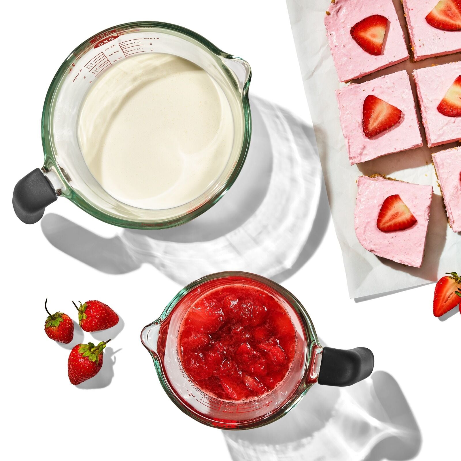 4-cup-glass-measuring-cup-m2 gg_11382000_4cupglassmeasuringcup_pdp_05.jpg