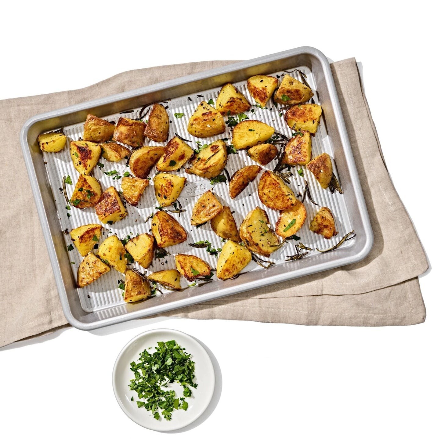 non-stick-pro-clear-coated-quarter-sheet-pan-o4 gg_11434900_quarter-sheet-pan_pdp_01.jpeg
