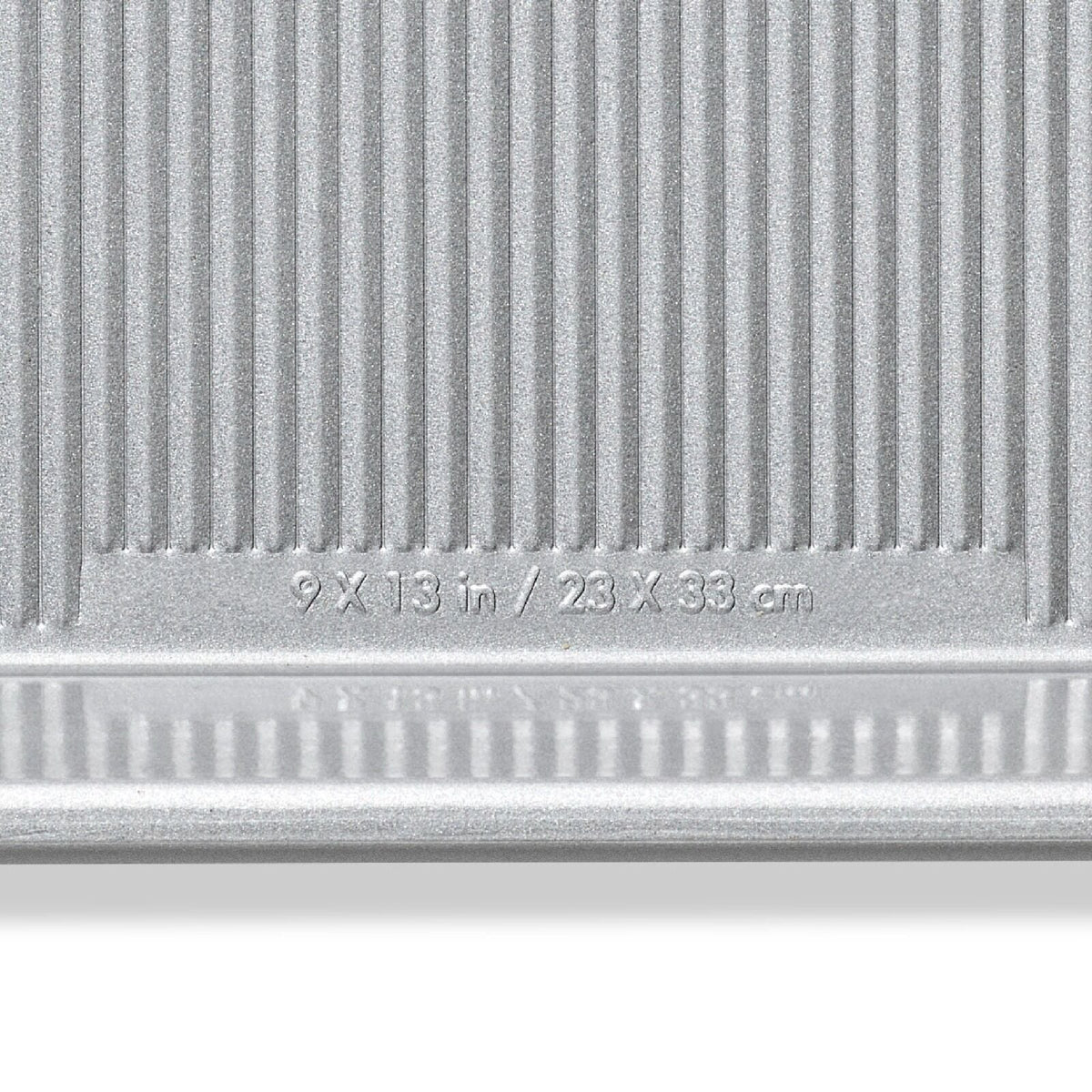 non-stick-pro-clear-coated-quarter-sheet-pan-o4 gg_11434900_quarter-sheet-pan_pdp_05.jpeg