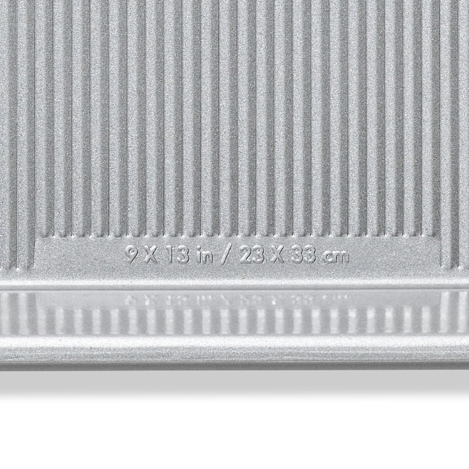 non-stick-pro-clear-coated-quarter-sheet-pan-o4 gg_11434900_quarter-sheet-pan_pdp_05.jpeg