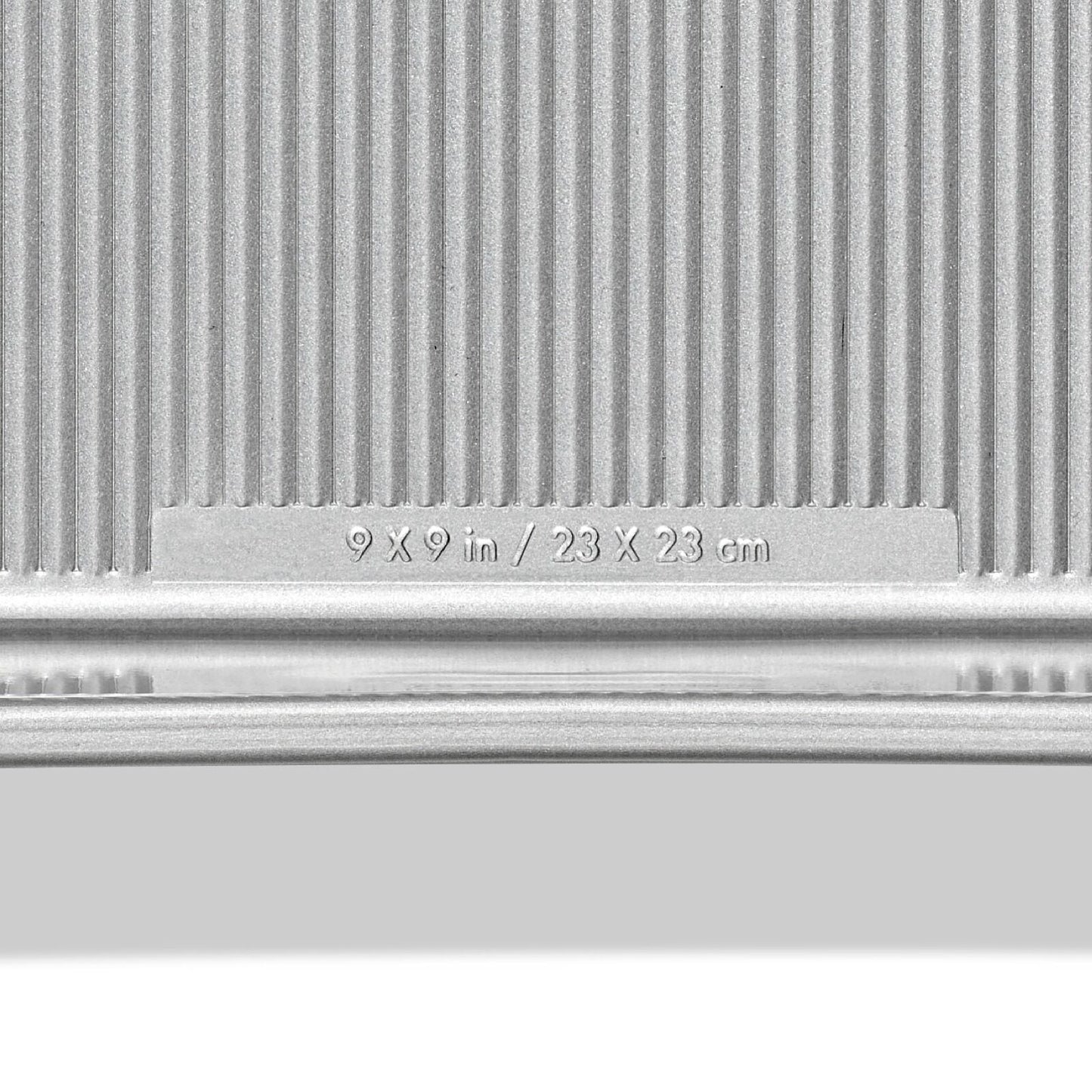 nonstick-pro-clear-coated-9in-square-cake-pan-v3 gg_11435200_9in-square-cake-pan_pdp_06.jpeg