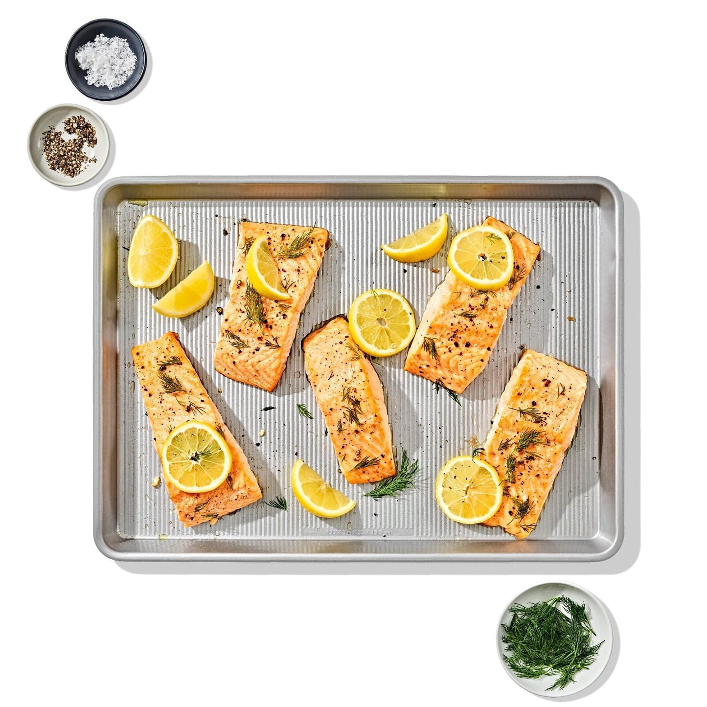 non-stick-pro-clear-coated-half-sheet-pan-o2 gg_11435300_half-sheet-pan_pdp_03.jpeg
