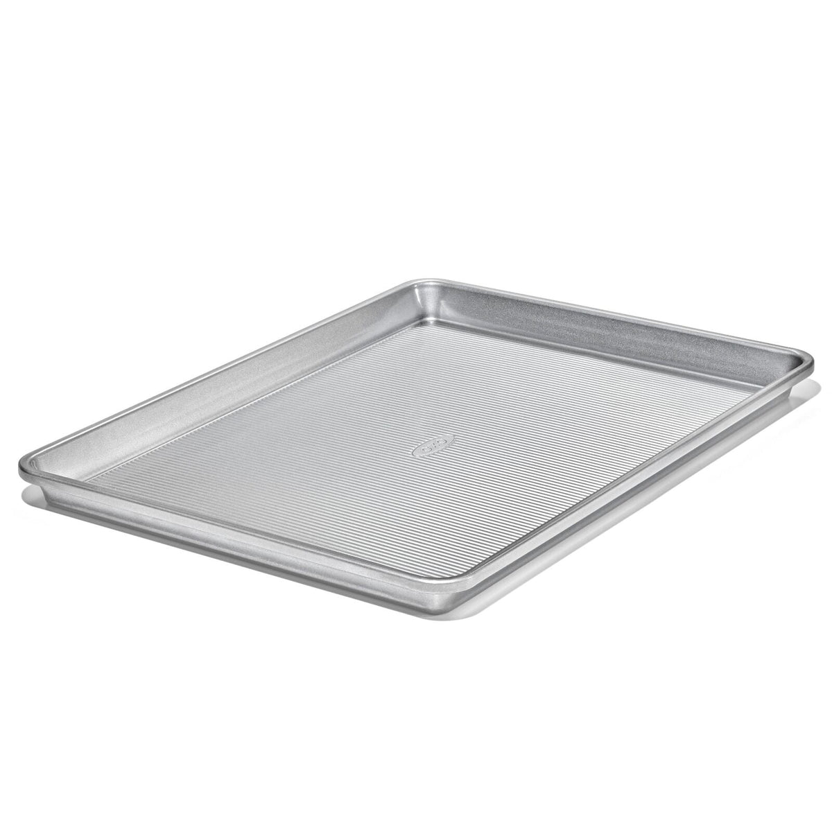 non-stick-pro-clear-coated-half-sheet-pan-o2 gg_11435300_half-sheet-pan_pdp_04.jpeg
