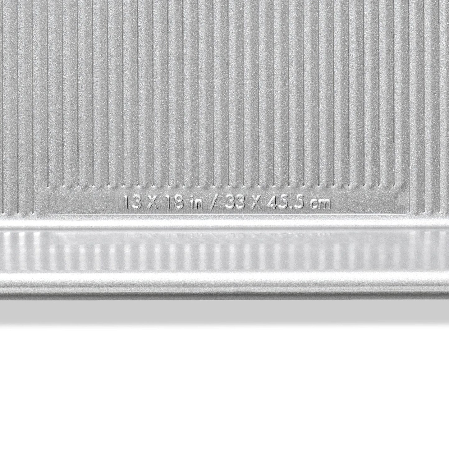 non-stick-pro-clear-coated-half-sheet-pan-o2 gg_11435300_half-sheet-pan_pdp_05.jpeg