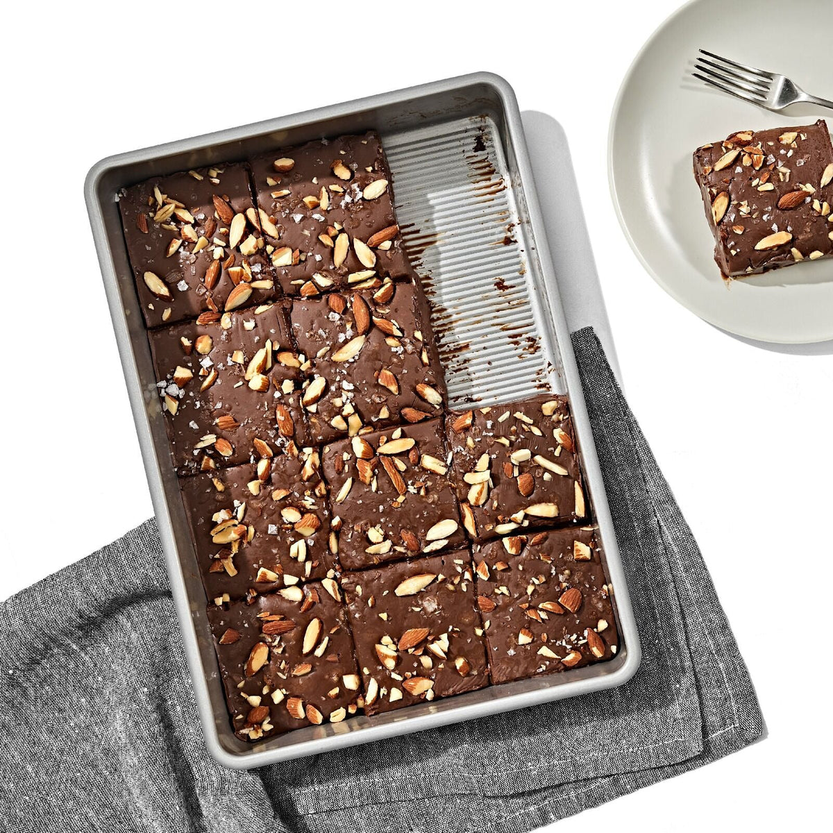 non-stick-pro-clear-coated-9inx13in-cake-pan-t3 gg_11435500_9x13-cake-pan_pdp_01.jpeg
