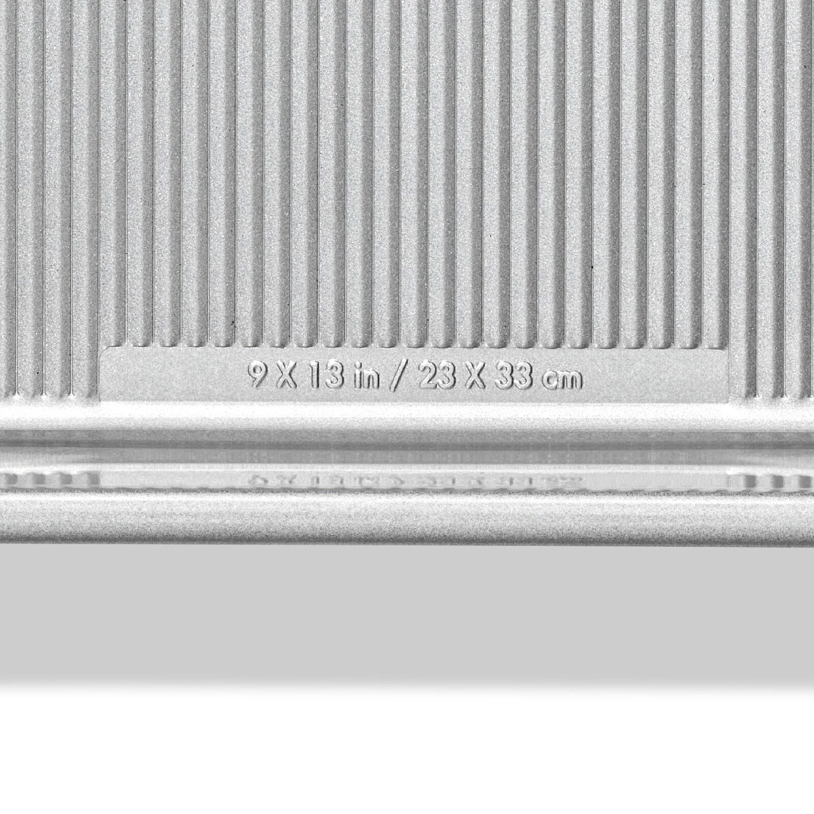 non-stick-pro-clear-coated-9inx13in-cake-pan-t3 gg_11435500_9x13-cake-pan_pdp_06.jpeg