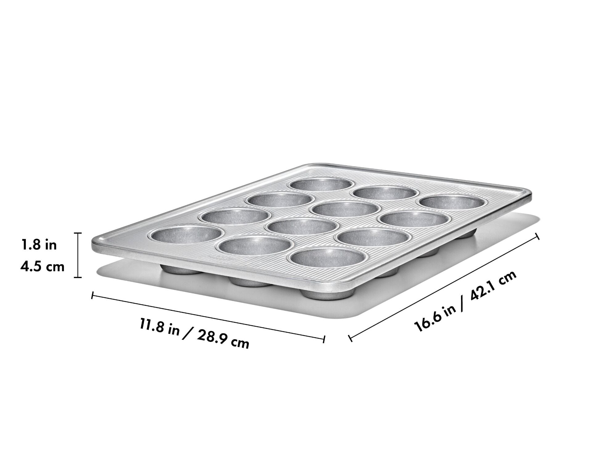 non-stick-pro-clear-coated-12-cup-muffin-pan-y7 gg_11435600_12-cup-muffin-pan_apdp_01_dim.jpeg