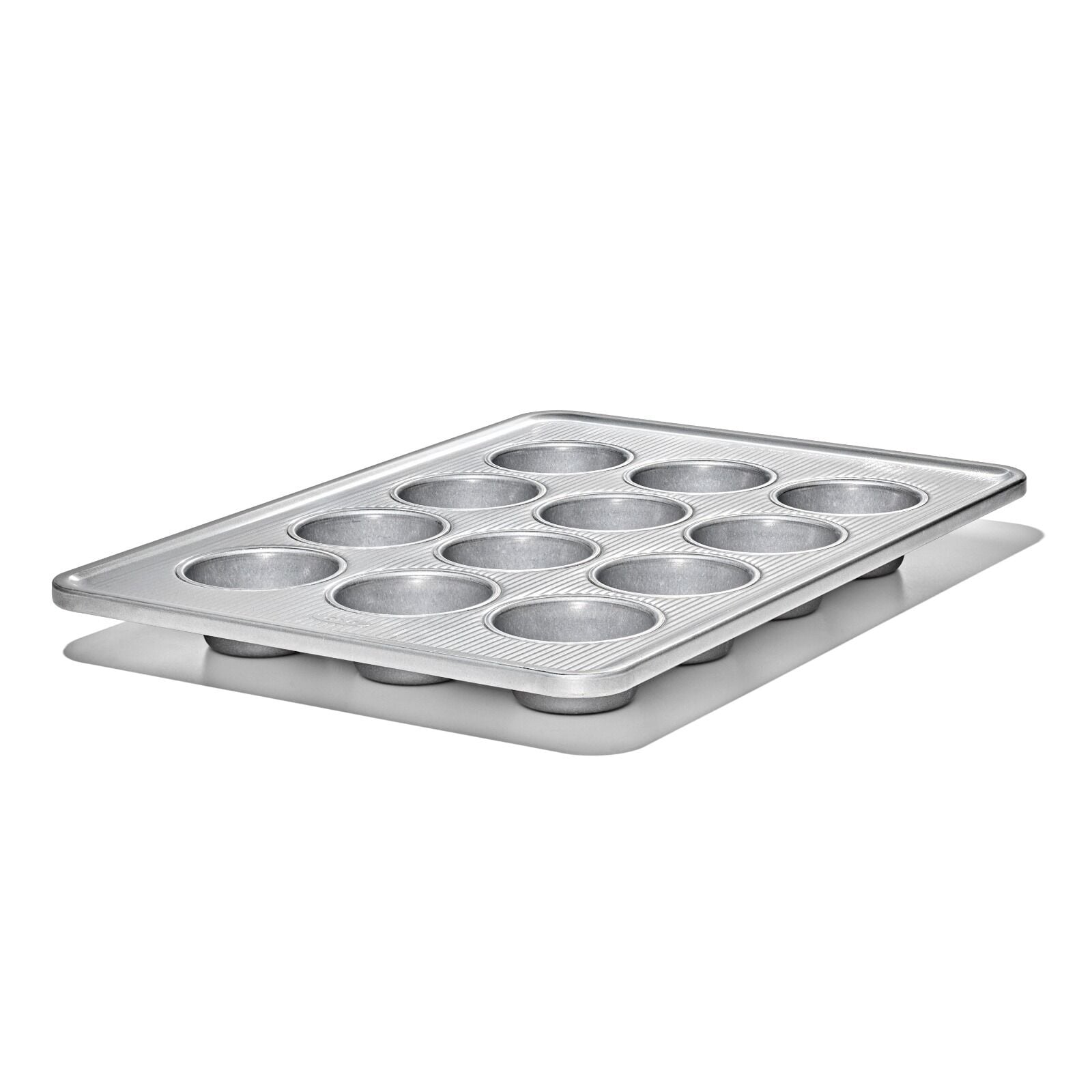 non-stick-pro-clear-coated-12-cup-muffin-pan-y7 gg_11435600_12-cup-muffin-pan_pdp_03.jpeg
