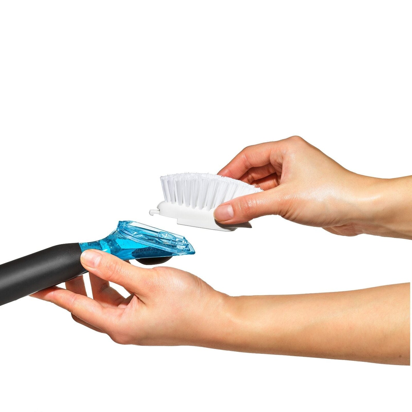 soap-dispensing-dish-brush-e2 gg_12361700_soapdispdishbrush_07_p_rgb.jpg