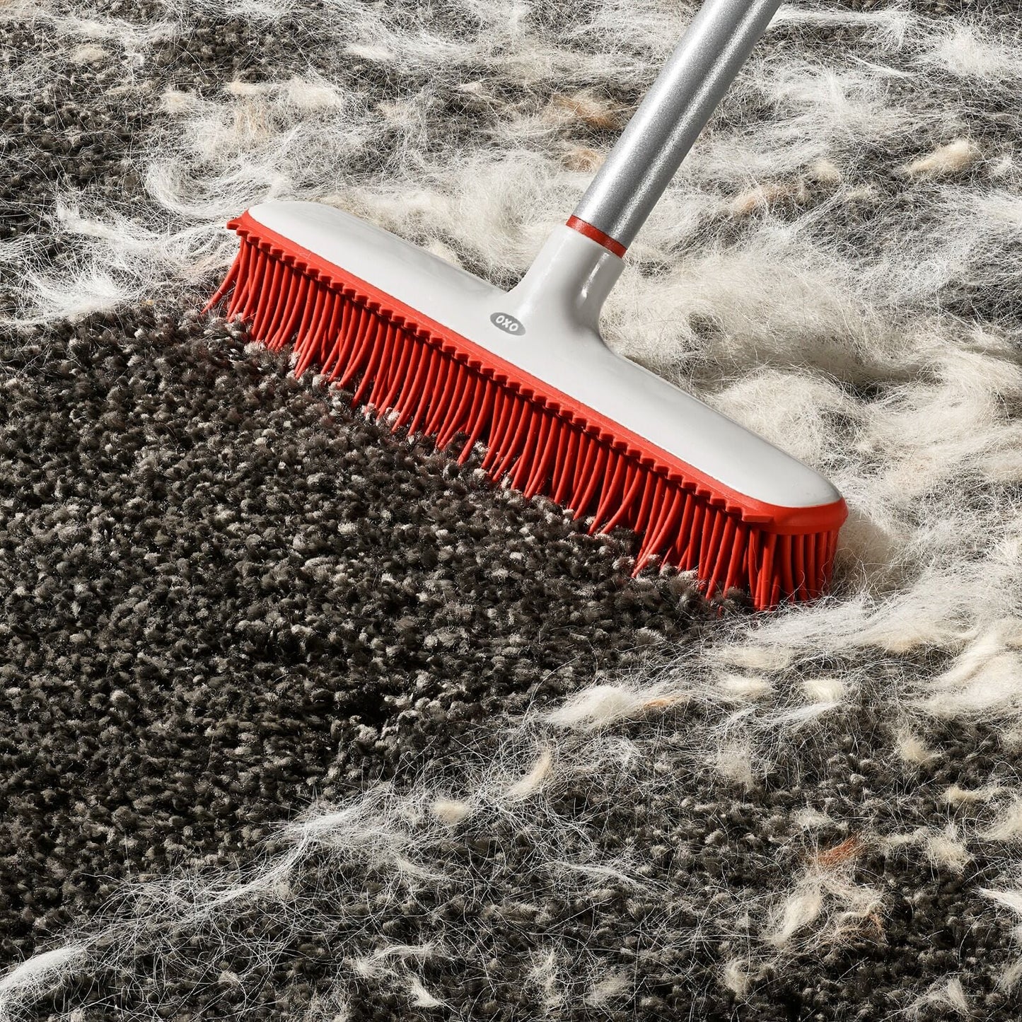 oxo-good-grips-fur-broom-i7 gg_12423000_fur-broom-compact_pdp_02.jpeg