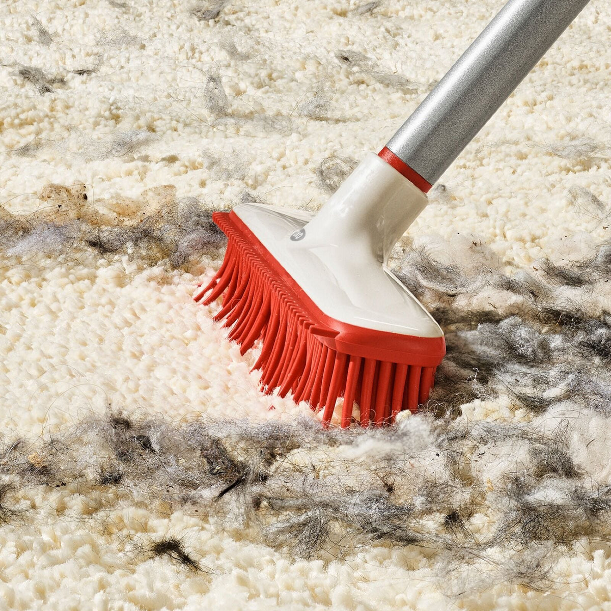 oxo-good-grips-fur-broom-i7 gg_12423000_fur-broom-compact_pdp_05.jpeg