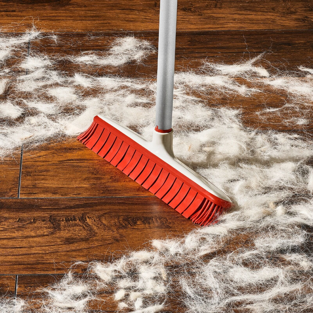 oxo-good-grips-fur-broom-i7 gg_12423000_fur-broom-compact_pdp_06.jpeg