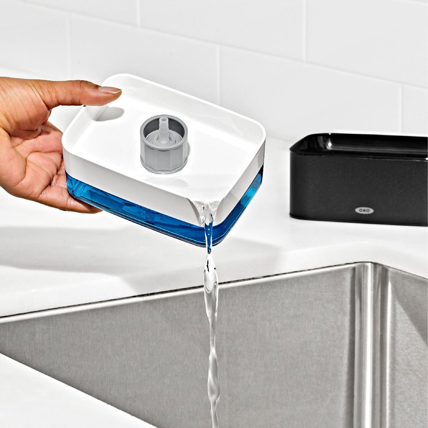 soap-dispensing-sponge-holder-l8 gg_12426800_soap-dispensing-sponge-holder_pdp_06.jpeg