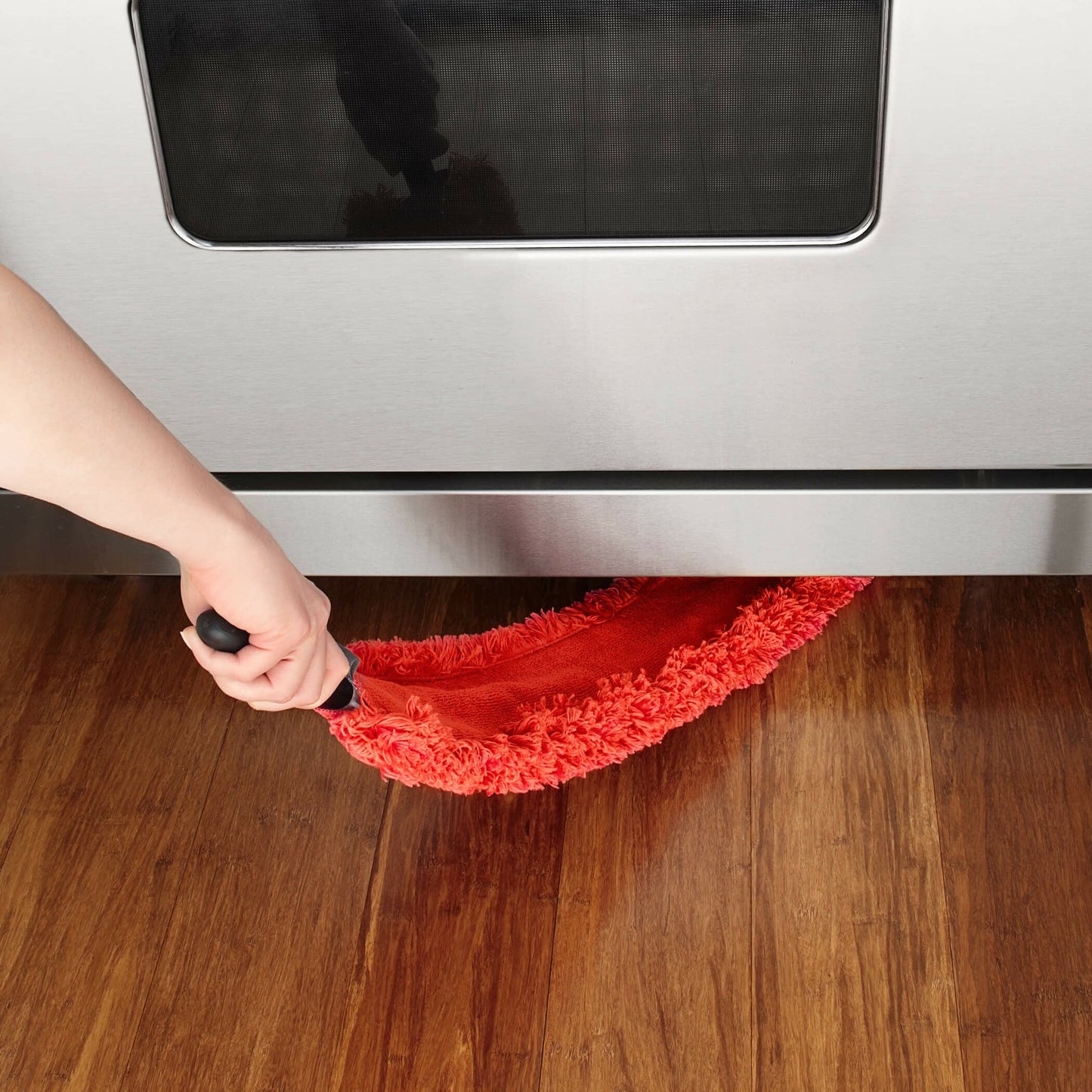 microfiber-under-appliance-duster-w7 gg_1245400_4b_1_.jpg