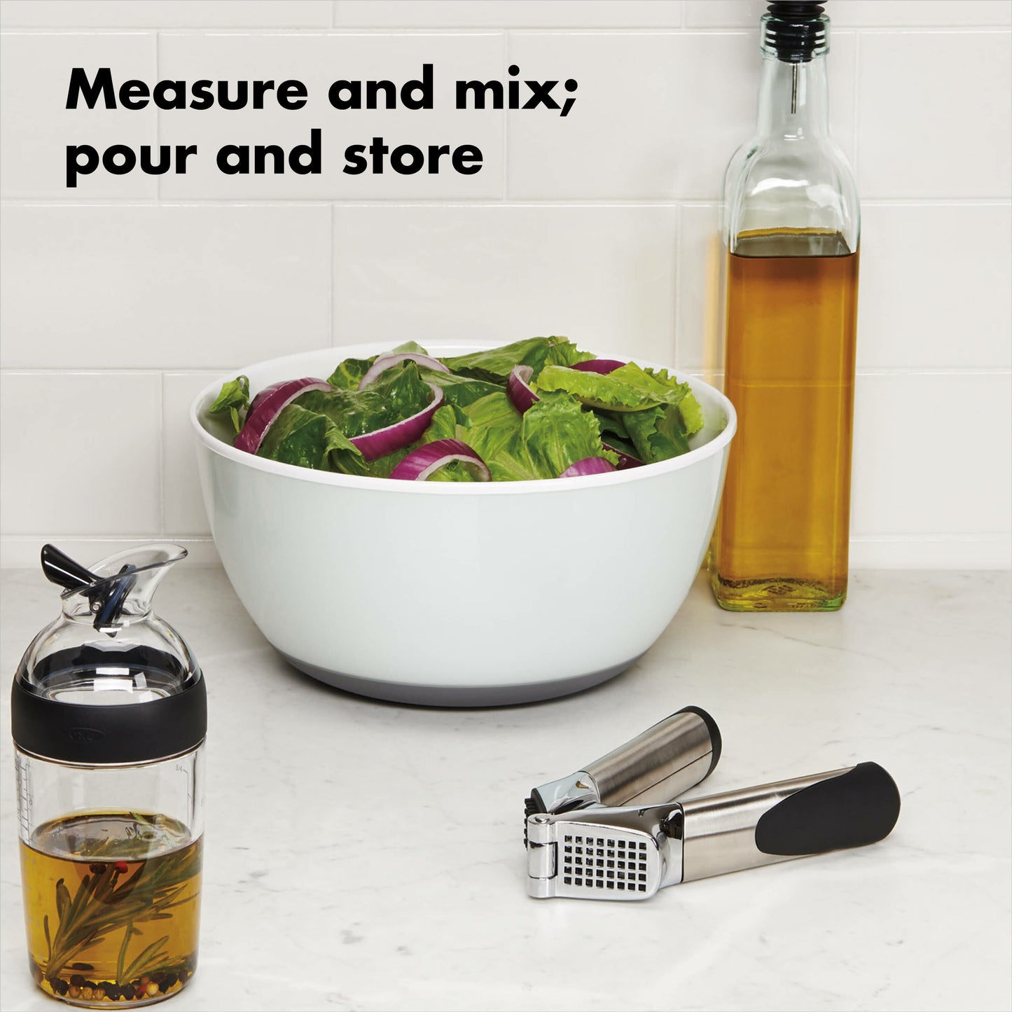 little-salad-dressing-shaker-l6 gg_1268980_8_1_.jpg