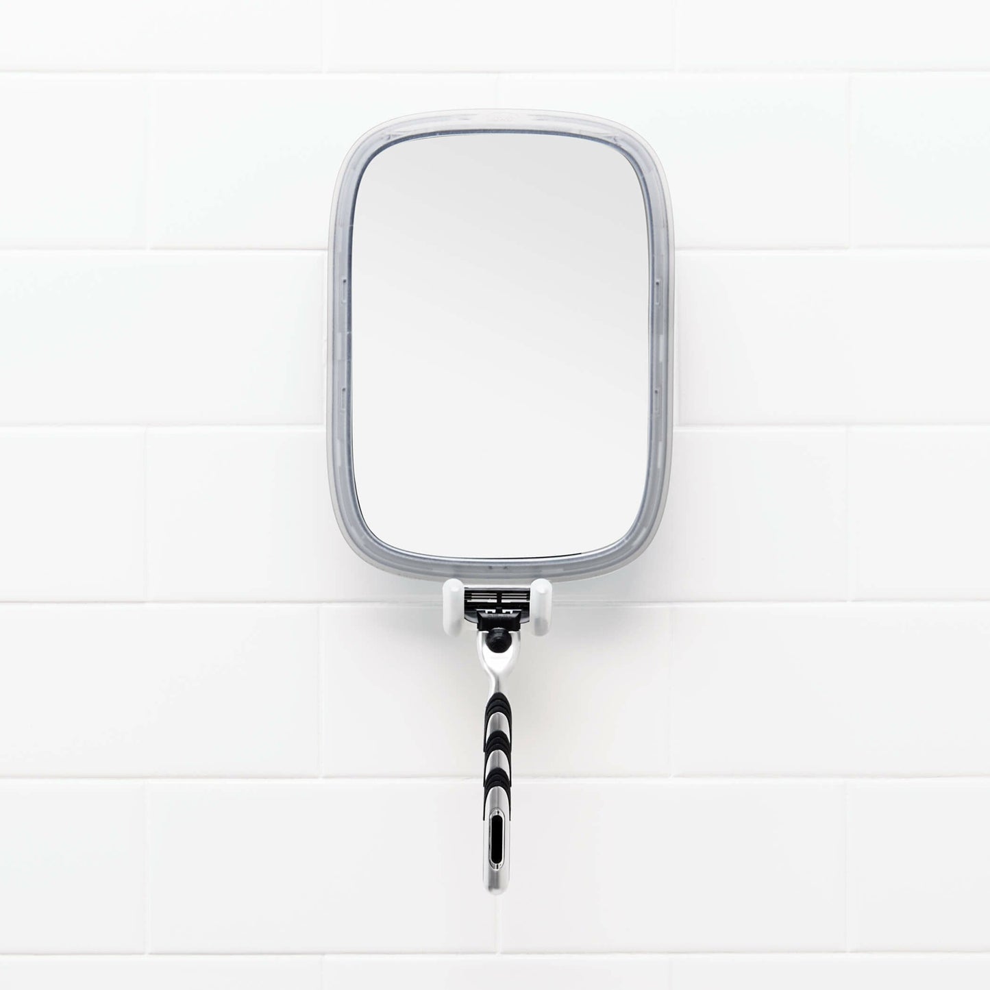 strongholdtm-suction-fogless-mirror-l8 gg_13206400_3b_1_.jpg