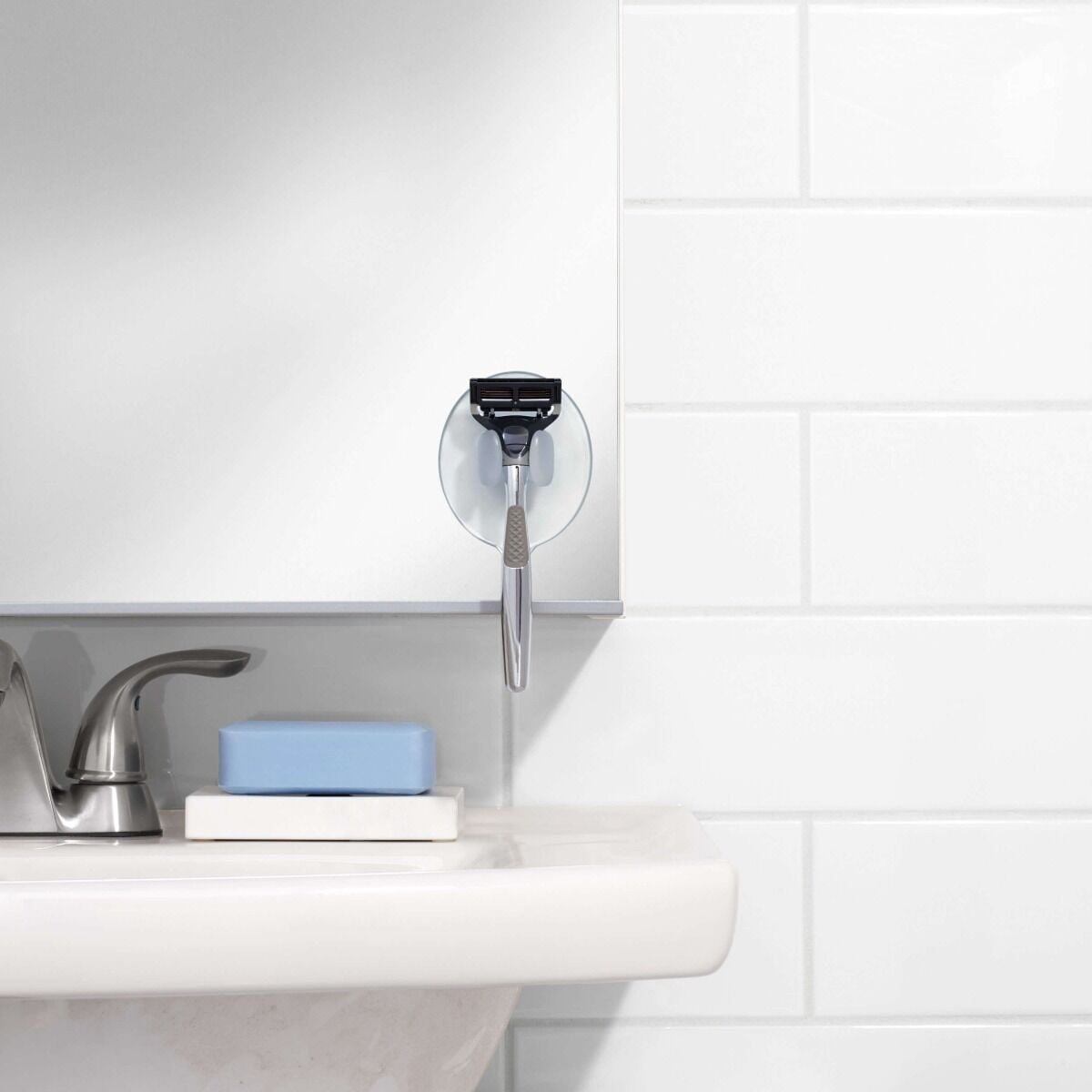 suction-razor-holder-x4 gg_1377400_9c_1_.jpg