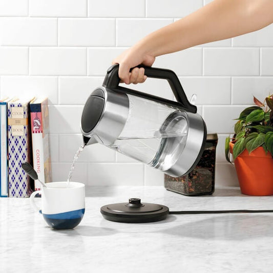 cordless-glass-electric-kettle-x3 lifestyle1.jpg