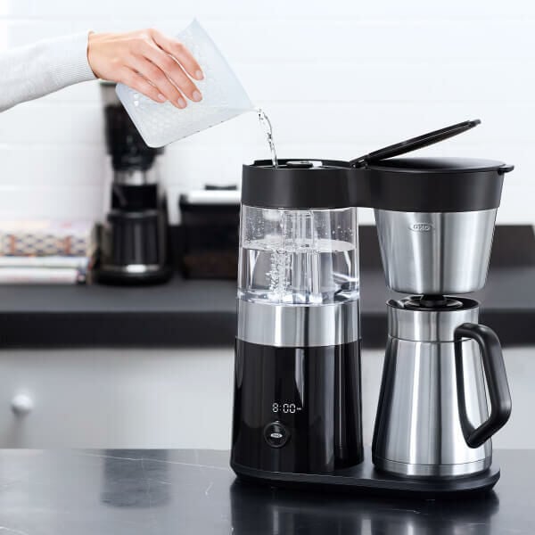 9-cup-coffee-maker-e7 lifestyle3_1.jpg