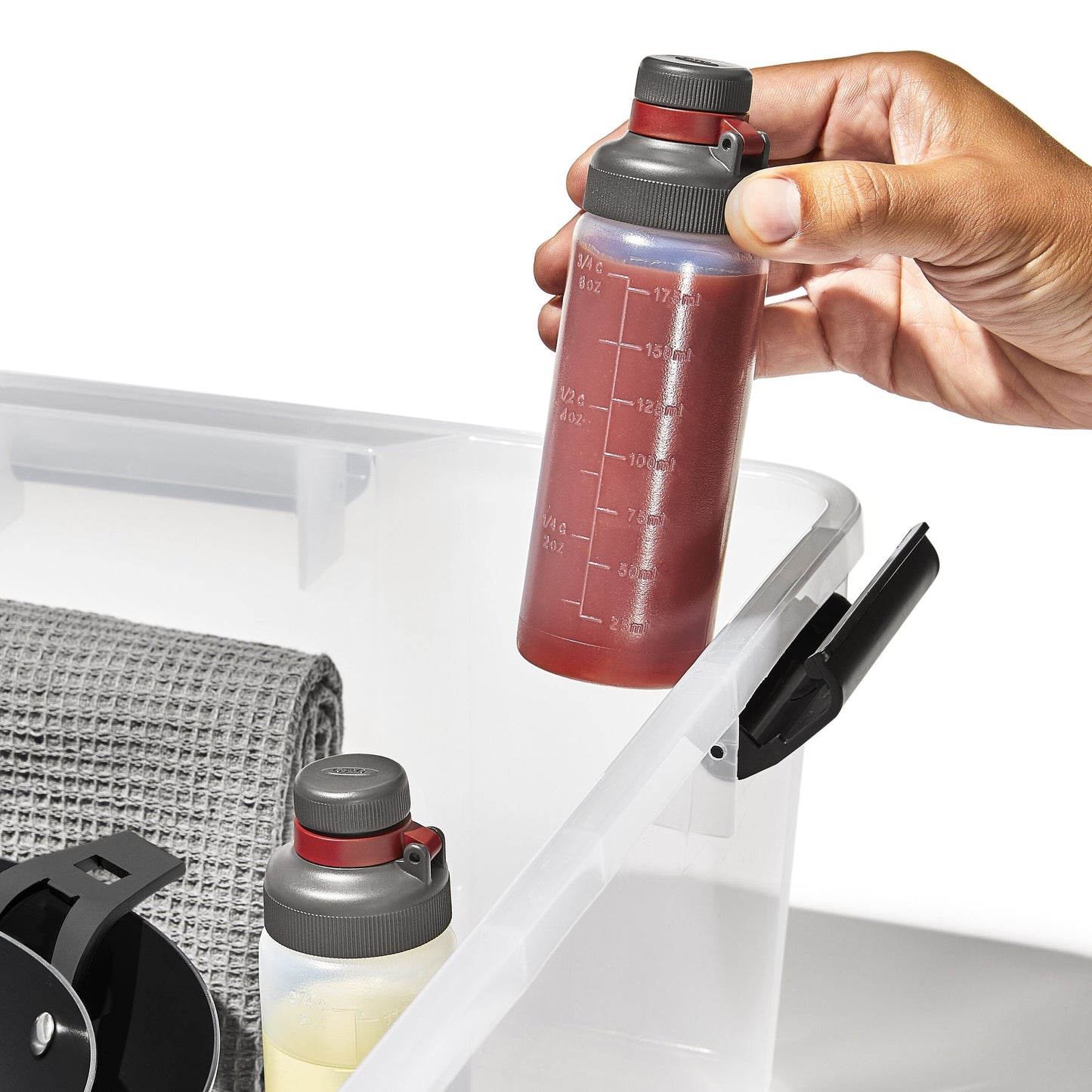 oxo-outdoor-leakproof-squeeze-bottle-set-q2 od_9109200_071921_91_rgb.jpg