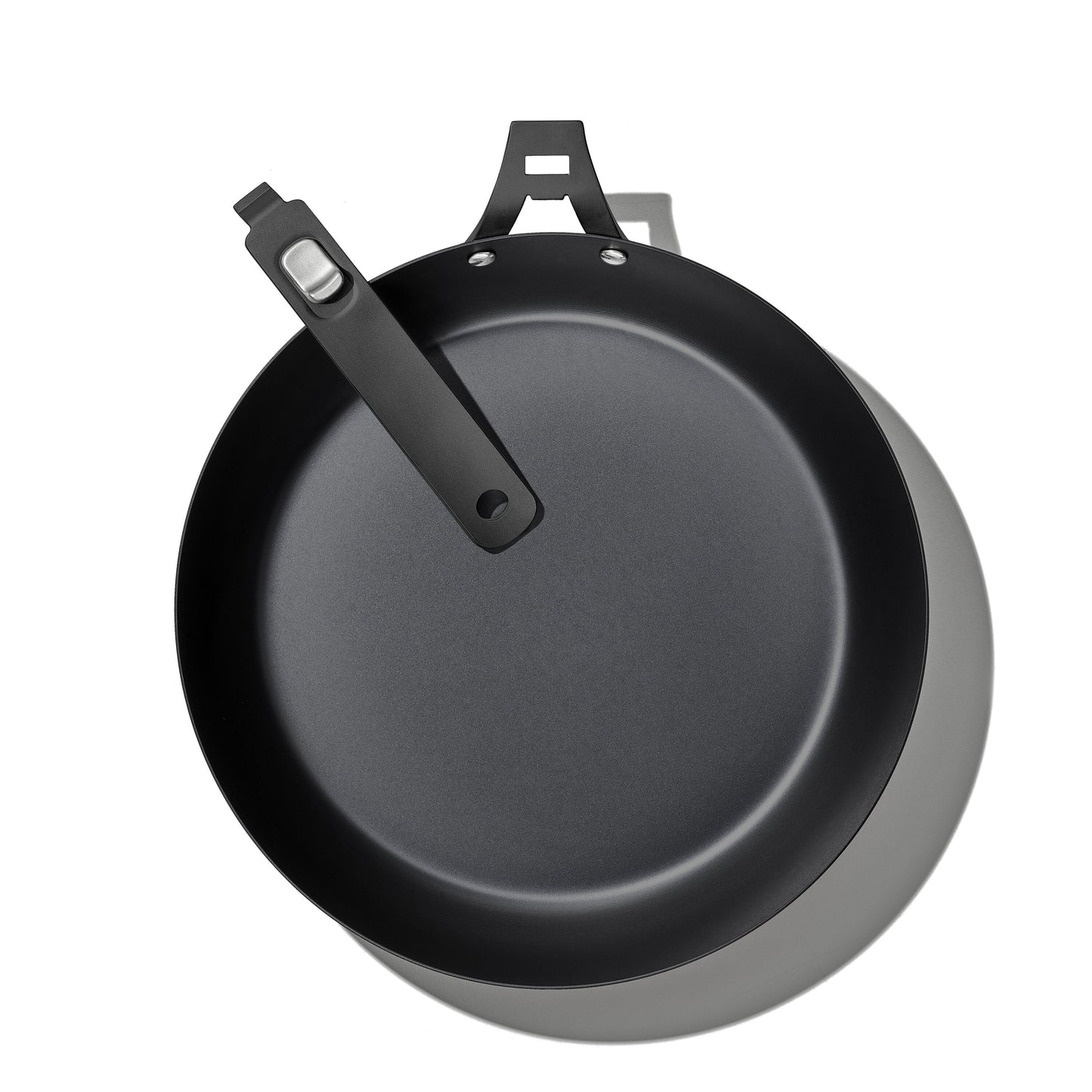 outdoor-12-inch-carbon-steel-pan-with-removable-handle-a4 od__2059650001_12incarbonsteelpan_59_rgb.jpg