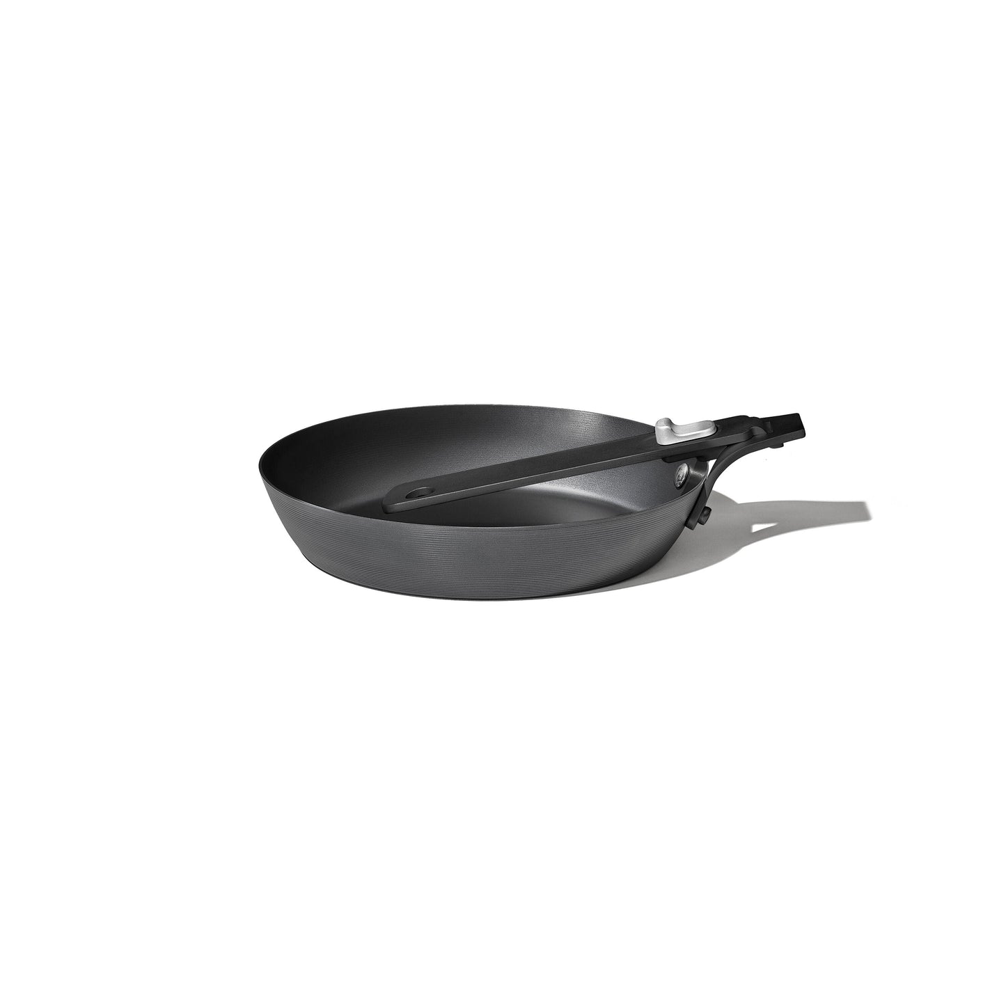 carbon-steel-with-removable-handle-8in-pan-o8 od__2059660001__8incarbonsteelpan_74_rgb.jpg